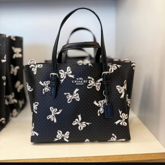 NWT Coach CY648 Mollie Tote Bag 25 Signature Canvas & Leather with Bow Print - Picture 1 of 3